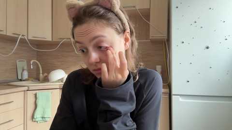 Media: holydori Chaturbate 2024-11-06 10:04:00