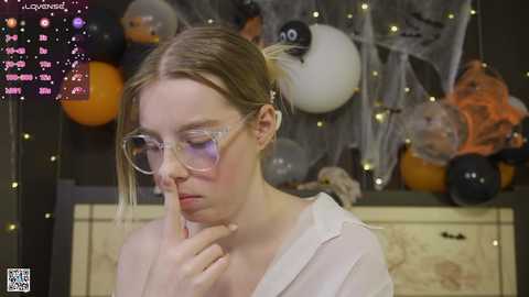 Media: maydaedgin Chaturbate 2024-11-06 03:13:00
