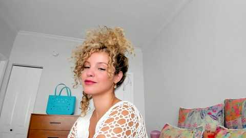 Media: theislandgirl Chaturbate 2024-11-06 17:35:00