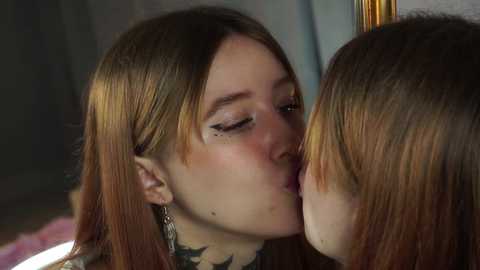 Media: w0wgirls Chaturbate 2024-11-06 11:59:00
