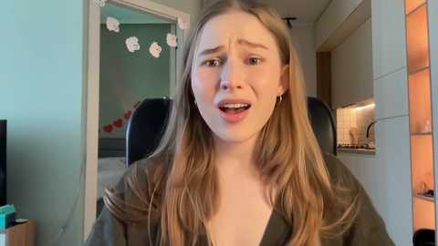 Media: whoisalisa Chaturbate 2024-11-06 08:28:00