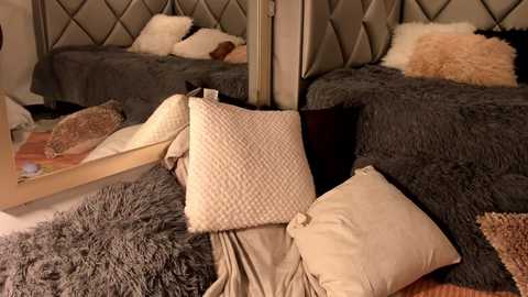 Media: luucy___ Chaturbate 2024-11-07 16:05:00