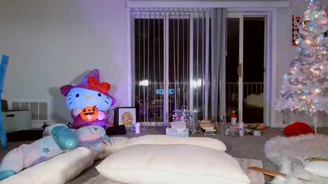 Media: switchykitty Chaturbate 2024-11-07 09:28:00