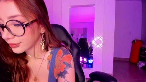 Media: thecosmicgirl Chaturbate 2024-11-09 03:51:00