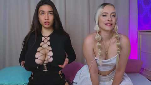 Media: mariemelons Chaturbate 2024-11-10 16:27:00