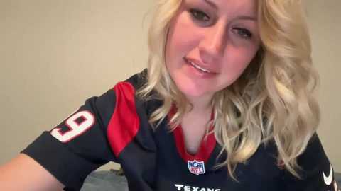 Media: smexxii93 Chaturbate 2024-11-11 05:30:00