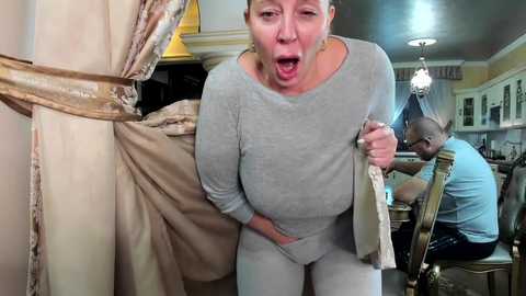 Media: tunderose Chaturbate 2024-11-11 11:24:00