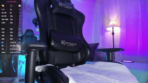 Media: laura_hills18 Chaturbate 2024-11-12 19:11:00