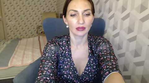 Media: mallinia Chaturbate 2024-11-12 16:12:00