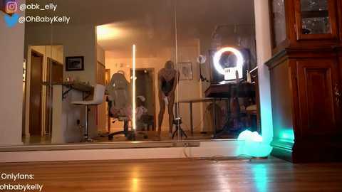 Media: ohbabykelly Chaturbate 2024-11-12 02:08:00