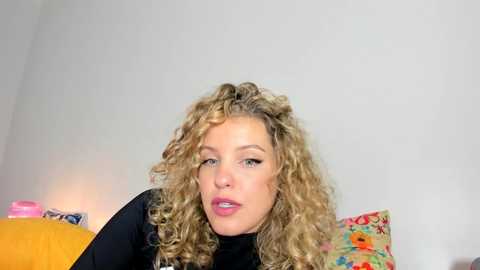 Media: theislandgirl Chaturbate 2024-11-12 00:19:00