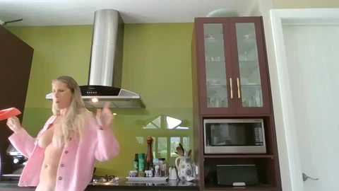 Media: kumfoxlive Chaturbate 2024-11-13 01:09:00