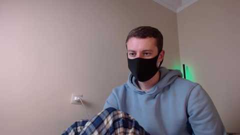 yaronnn888 @ chaturbate on 20241113