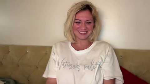 Media: kiradivine Chaturbate 2024-11-14 20:14:00
