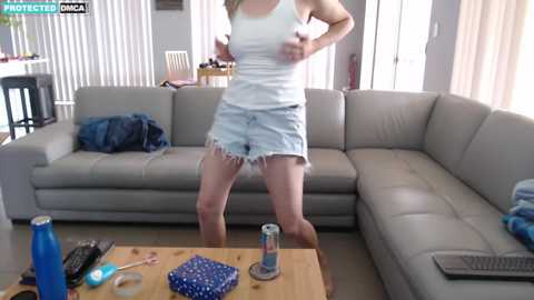 Media: bluexstacey Chaturbate 2024-11-15 03:07:00
