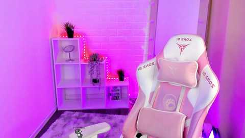 Media: ginger_piece Chaturbate 2024-11-15 07:59:00