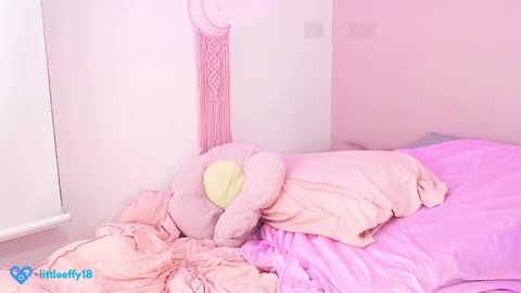 Media: little_effy18_ Chaturbate 2024-11-15 03:40:00
