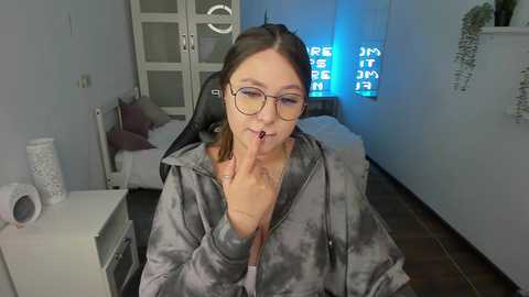 Media: _wendy_evans_ Chaturbate 2024-11-17 17:27:00