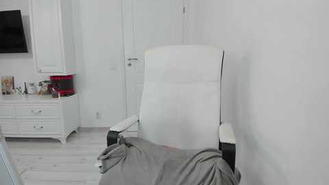 Media: anayscaandy Chaturbate 2024-11-17 08:03:00