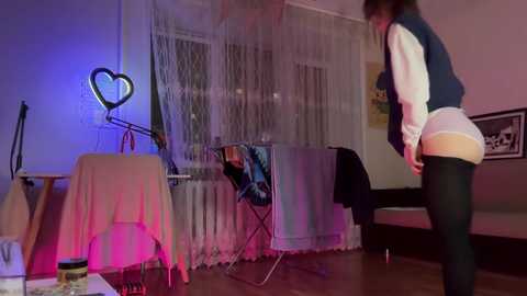 Media: holydori Chaturbate 2024-11-17 14:18:00