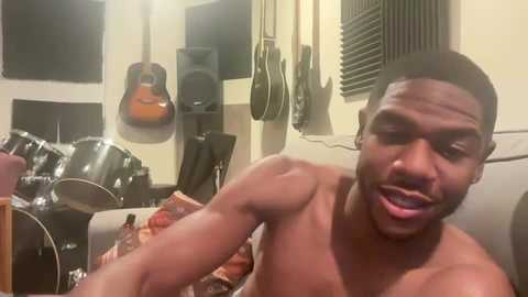 Media: urnewdaddy90 Chaturbate 2024-11-17 03:45:00