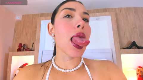 Media: veronica_garciaa Chaturbate 2024-11-17 14:18:00