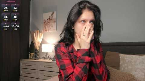 Media: emiliacourtney Chaturbate 2024-11-18 07:36:00