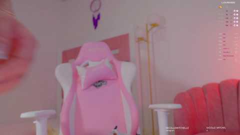 Media: nicolle_mitchelle Chaturbate 2024-11-18 11:36:00