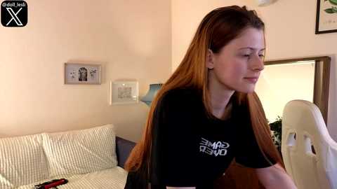Media: doll_lesli Chaturbate 2024-11-19 19:58:00