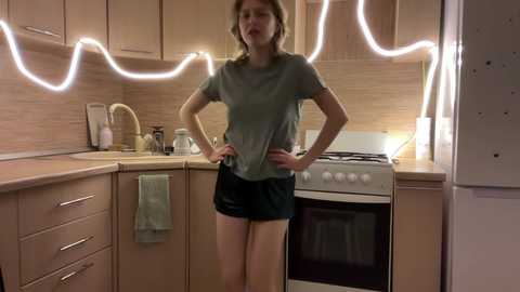 Media: holydori Chaturbate 2024-11-19 15:12:00