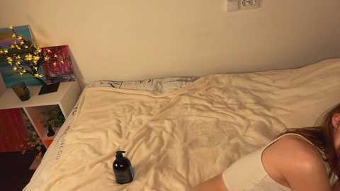 Media: innocent_melissa Chaturbate 2024-11-19 13:37:00