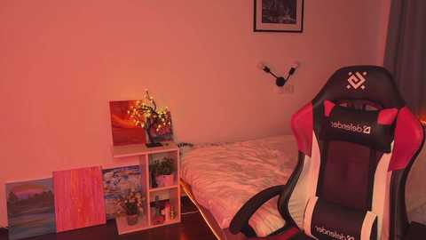 Media: innocent_melissa Chaturbate 2024-11-20 09:35:00