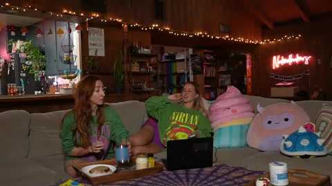 Media: nakedbakers Chaturbate 2024-11-20 04:01:00