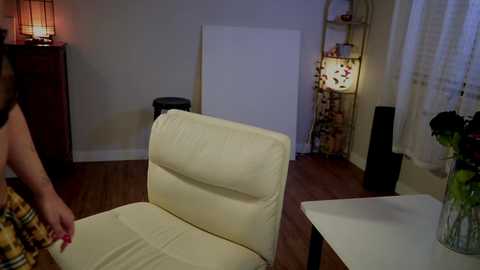 Media: jadeperez_ Chaturbate 2024-11-22 04:06:00
