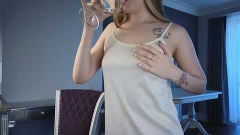 Media: lorabowman Chaturbate 2024-11-22 07:31:00