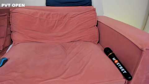 Media: hlopushkahouse Chaturbate 2024-11-23 20:05:00
