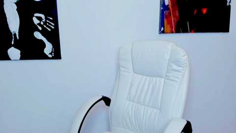 Media: nika_tailor Chaturbate 2024-11-23 08:05:00