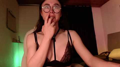 emily_pearl_ @ chaturbate on 20241125