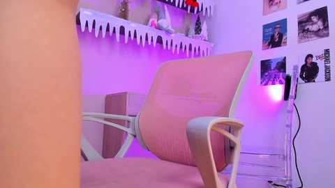 Media: little_effy18_ Chaturbate 2024-11-26 00:41:00
