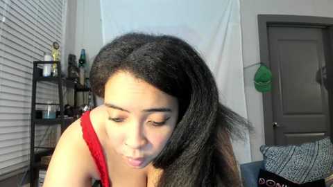 love_raquel_xo @ chaturbate on 20241126