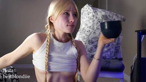 Media: bestblondiiecb Chaturbate 2024-11-27 00:43:00