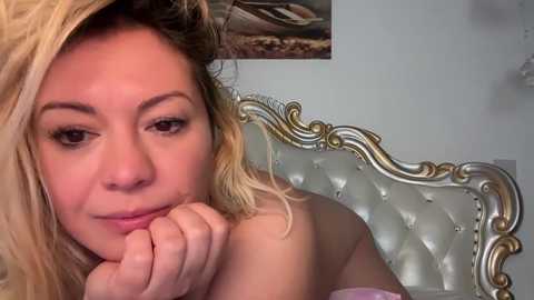Media: kiradivine Chaturbate 2024-11-27 15:32:00