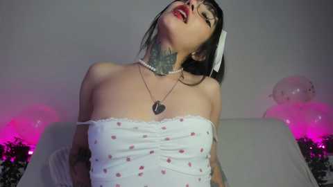 Media: breeding_material Chaturbate 2024-11-28 18:04:00
