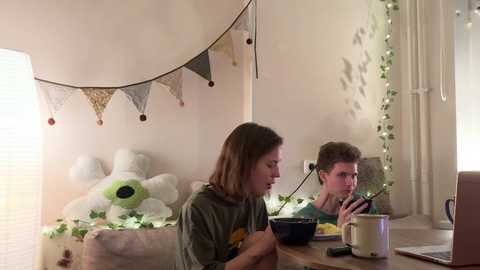 Media: di_n_alex Chaturbate 2024-11-28 13:59:00