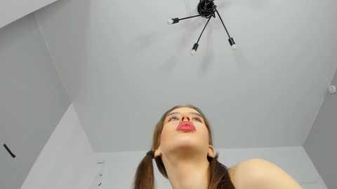 Media: jenie_fire Chaturbate 2024-11-28 19:34:00