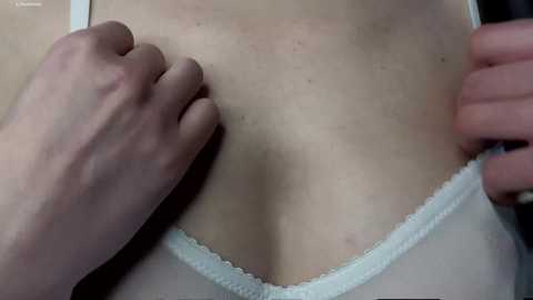Media: lauratanguy Chaturbate 2024-11-29 15:08:00