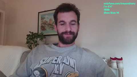 decentlytrey @ chaturbate on 20241201