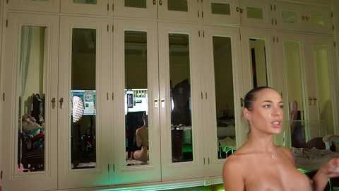 Media: erikabee Chaturbate 2024-12-01 21:08:00