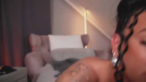 Media: hotmilfbitch Chaturbate 2024-12-01 02:30:00