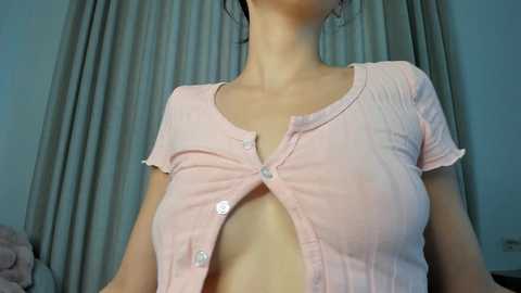 Media: liavee Chaturbate 2024-12-02 05:09:00